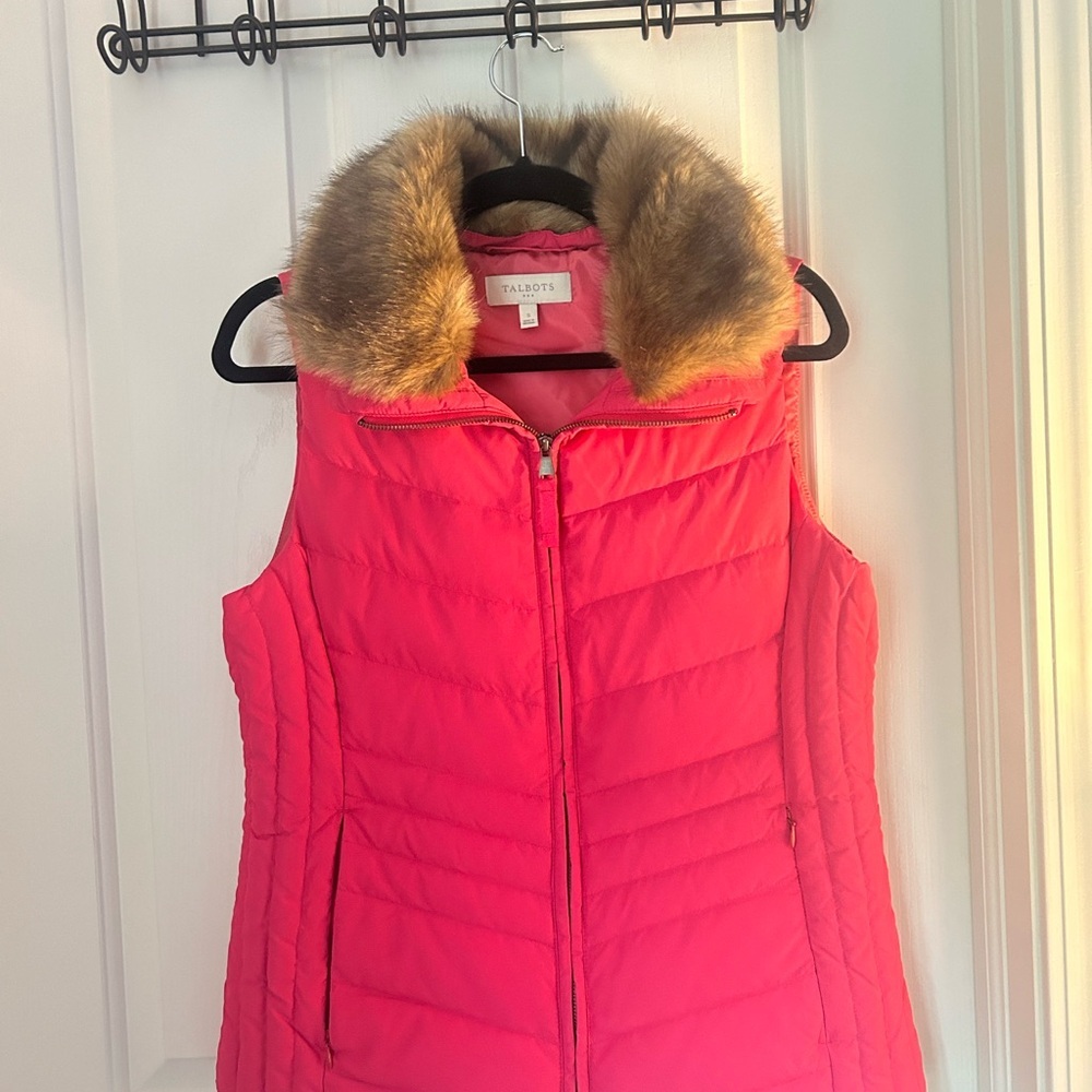 Faux Fur Collar Pink Down Puffer Vest - Picture 4 of 10